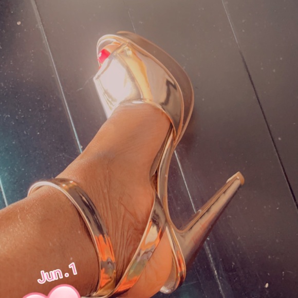Rose gold Heeled sandals - Picture 1 of 5